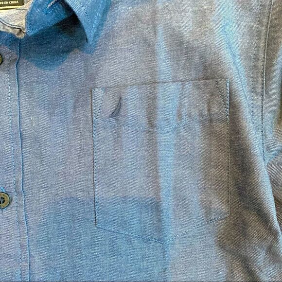 Nautica Button-Down Collared Navy Blue ColorBlock Untuck Shirt Boy’s XL NWT - Picture 7 of 10